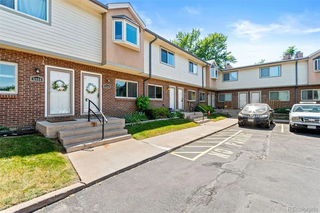 6906 W 48th Avenue Wheat Ridge CO 80033