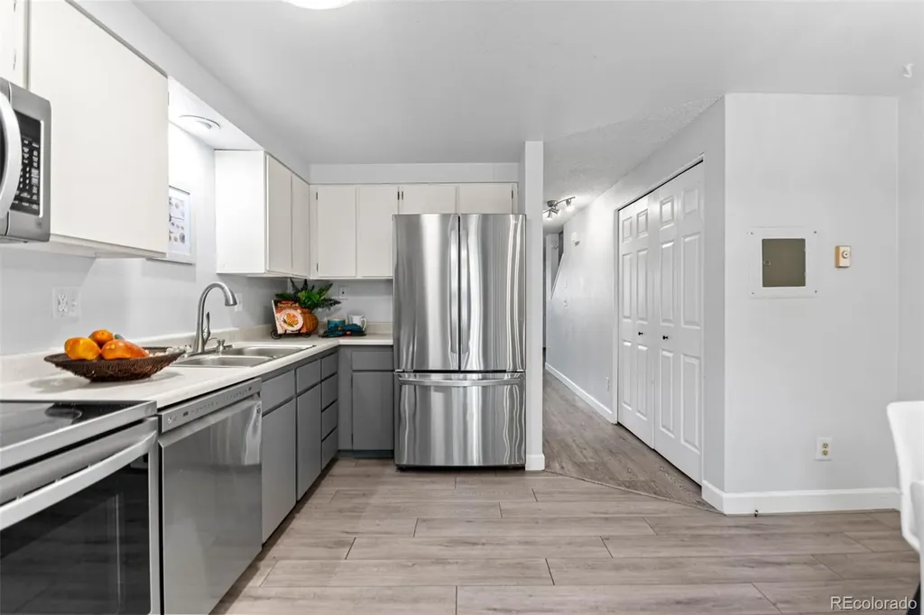 6906 W 48th Avenue Wheat Ridge CO 80033