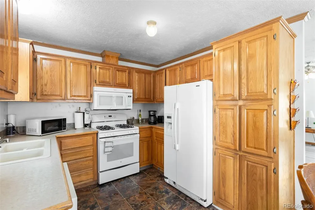 5690 W Bryant Street Denver CO 80221