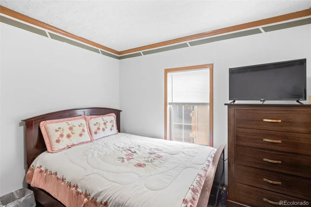 5690 W Bryant Street Denver CO 80221