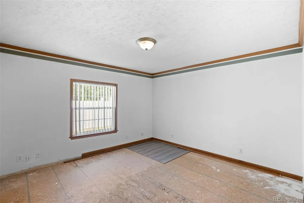 5690 W Bryant Street Denver CO 80221