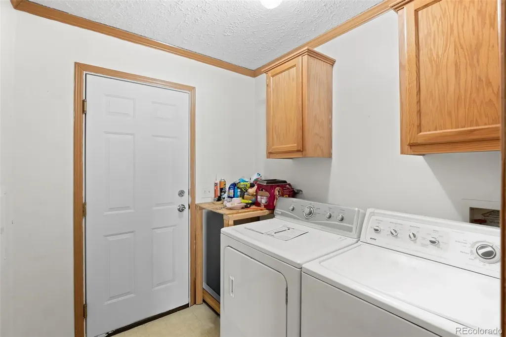 5690 W Bryant Street Denver CO 80221