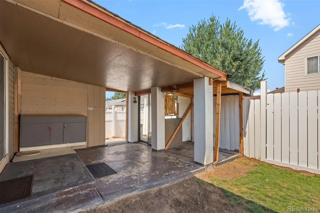 5690 W Bryant Street Denver CO 80221