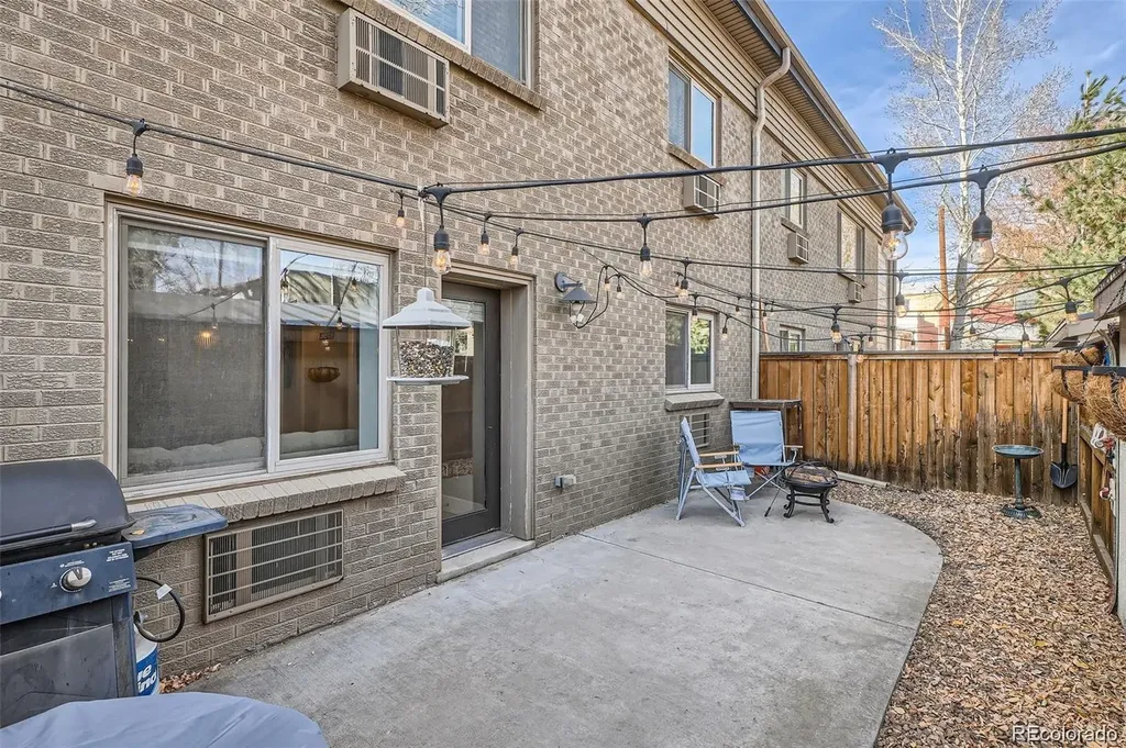 2460 W Caithness Place Denver CO 80211