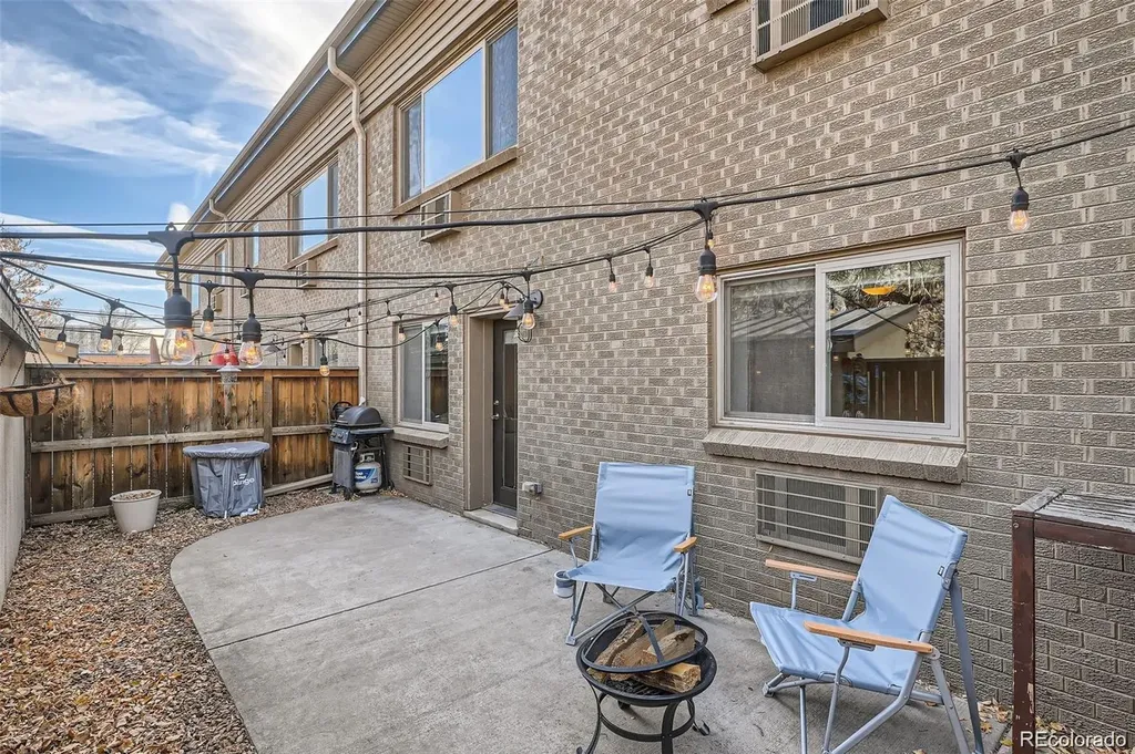 2460 W Caithness Place Denver CO 80211