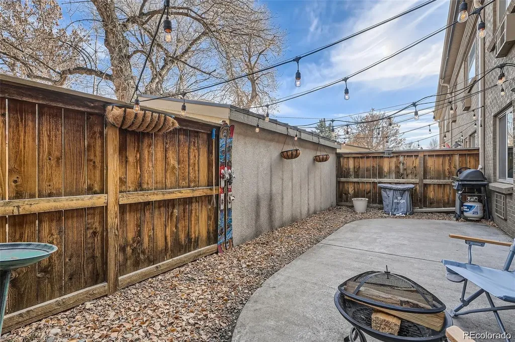 2460 W Caithness Place Denver CO 80211