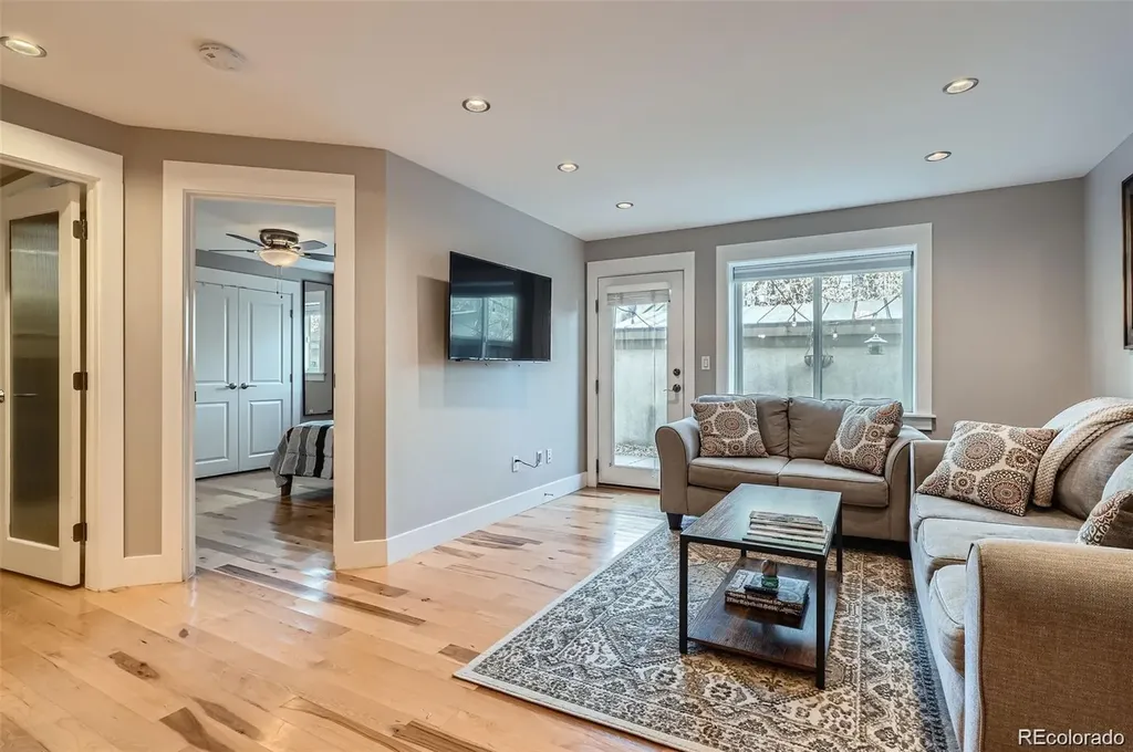 2460 W Caithness Place Denver CO 80211