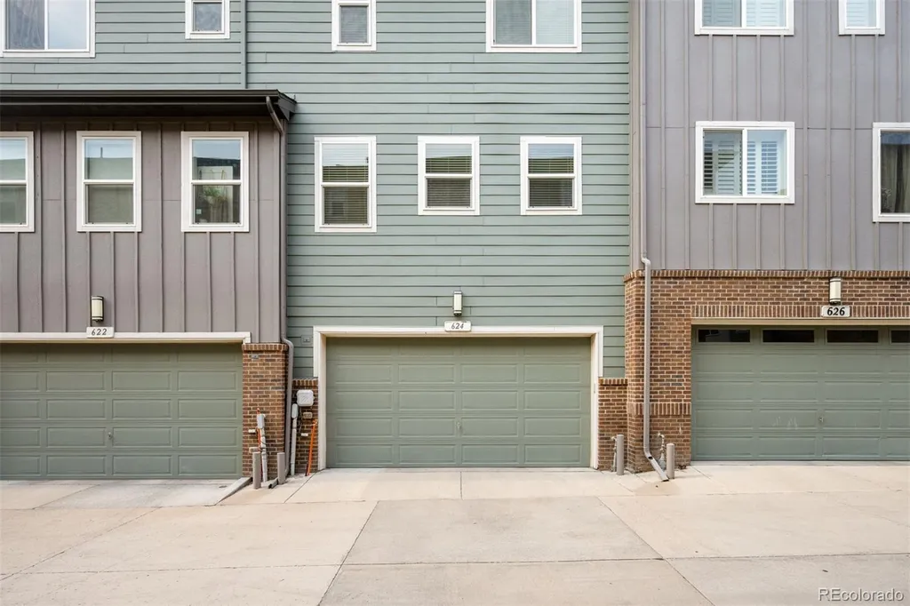 624 E Hinsdale Avenue Littleton CO 80122
