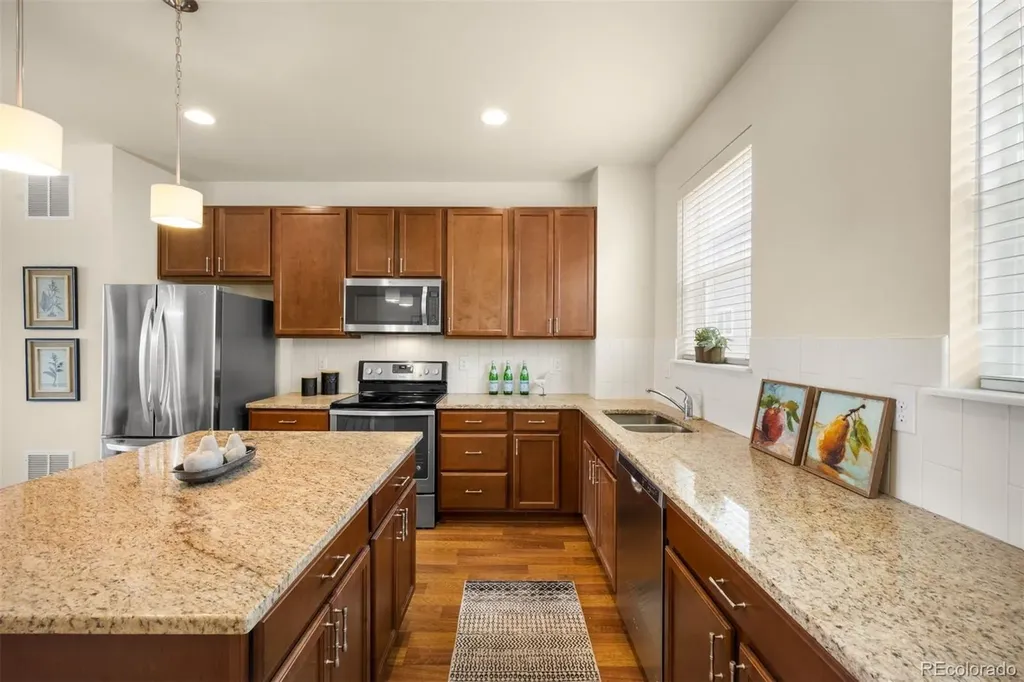624 E Hinsdale Avenue Littleton CO 80122
