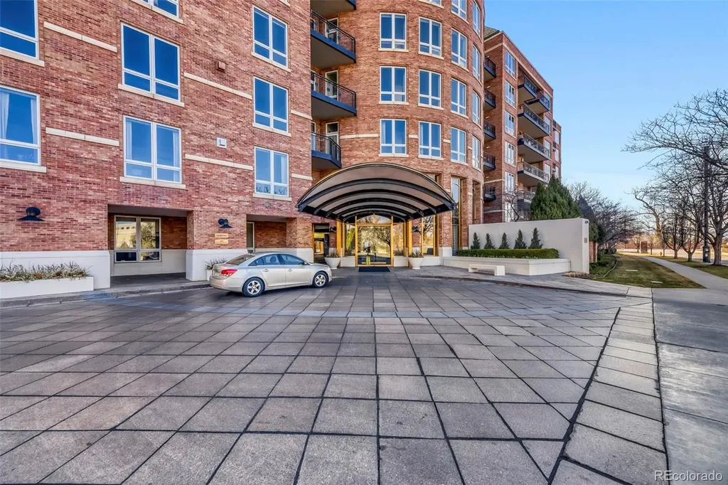 Denver CO, 2400 E Cherry Creek South Drive, Unit 203