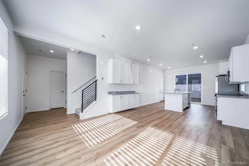 46601 Sunflower Lane Bennett CO 80102
