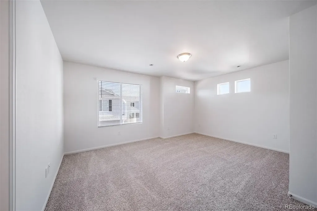 46601 Sunflower Lane Bennett CO 80102
