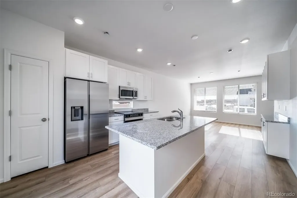 46601 Sunflower Lane Bennett CO 80102