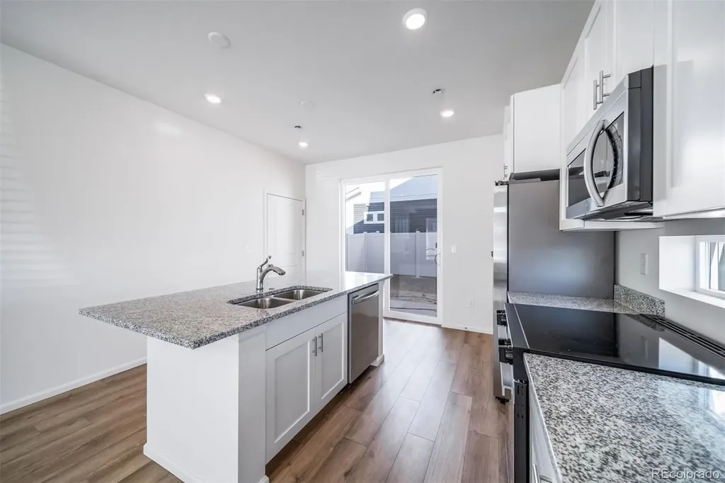 46601 Sunflower Lane Bennett CO 80102