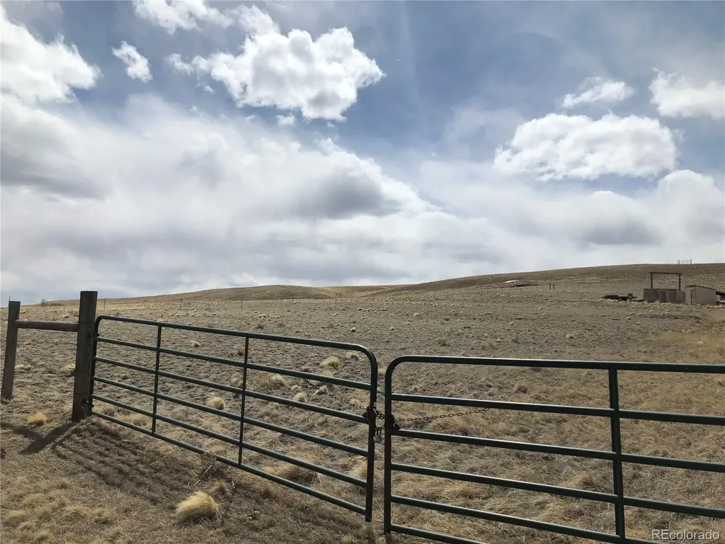 735 Link Road Como CO 80432
