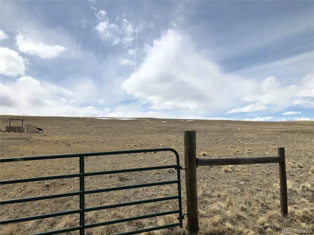 735 Link Road Como CO 80432
