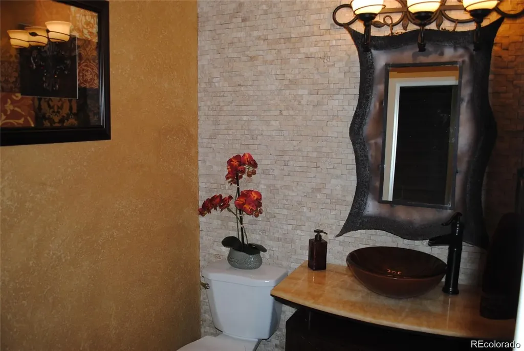 8798 Forrest Drive Highlands Ranch CO 80126