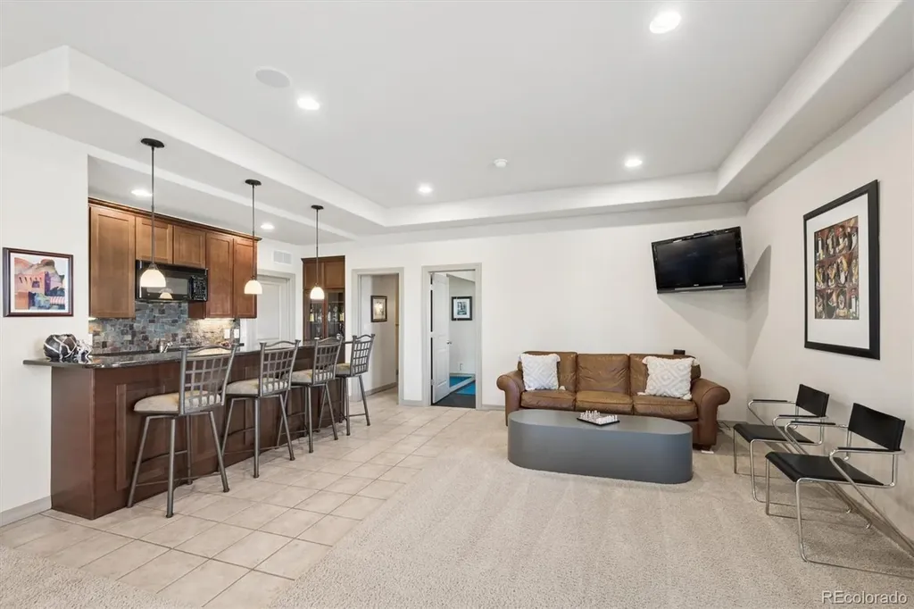 6893 S Netherland Way Aurora CO 80016