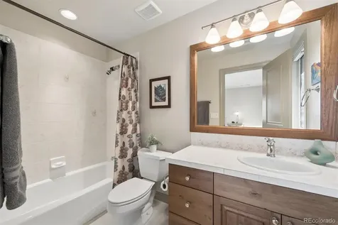 6893 S Netherland Way Aurora CO 80016