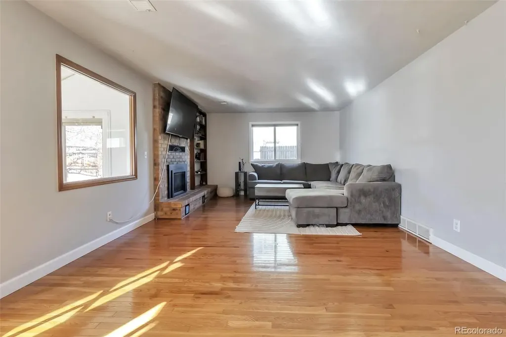 2325 15th Avenue Longmont CO 80503