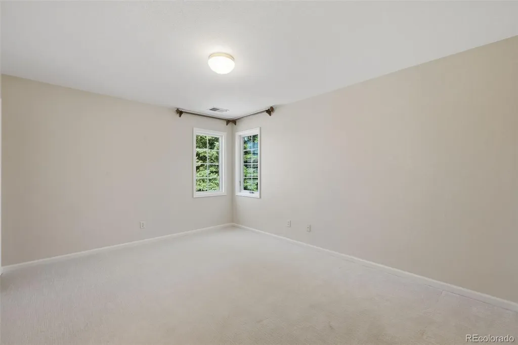 5498 S Helena Street Aurora CO 80015