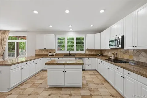 5498 S Helena Street Aurora CO 80015