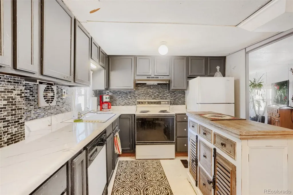 951 17th Avenue Longmont CO 80501