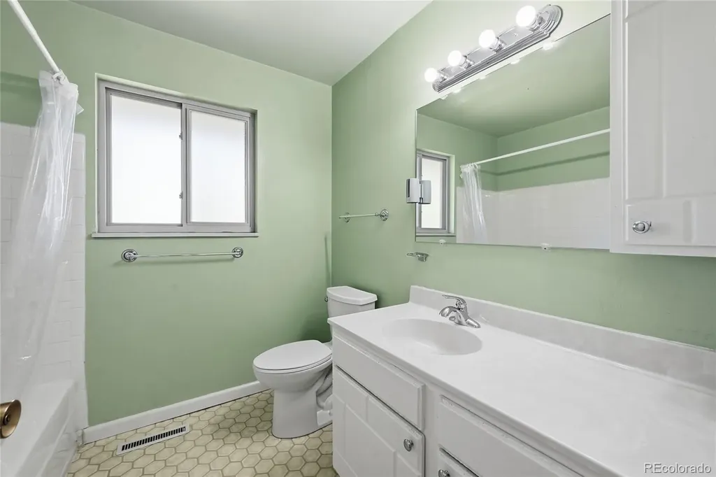 7781 E Easter Place Centennial CO 80112