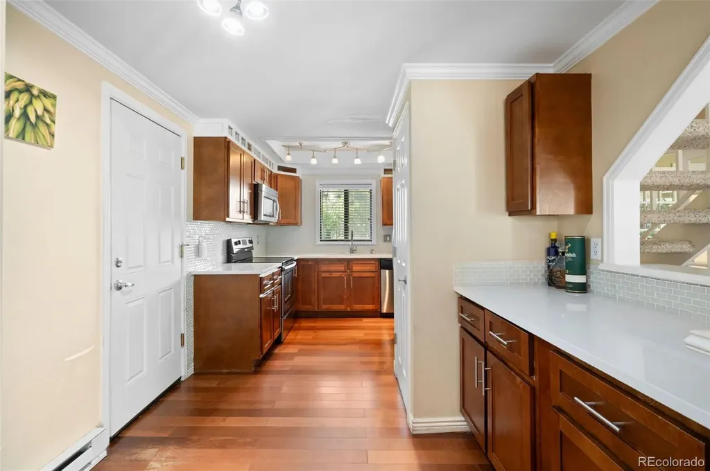 2408 S Victor Street Aurora CO 80014