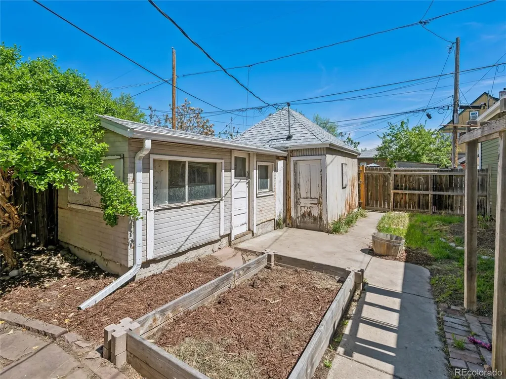 4244 Umatilla Street Denver CO 80211