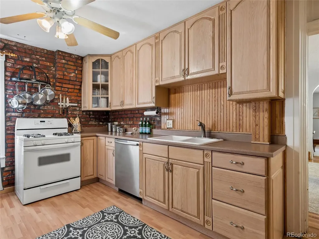 4244 Umatilla Street Denver CO 80211