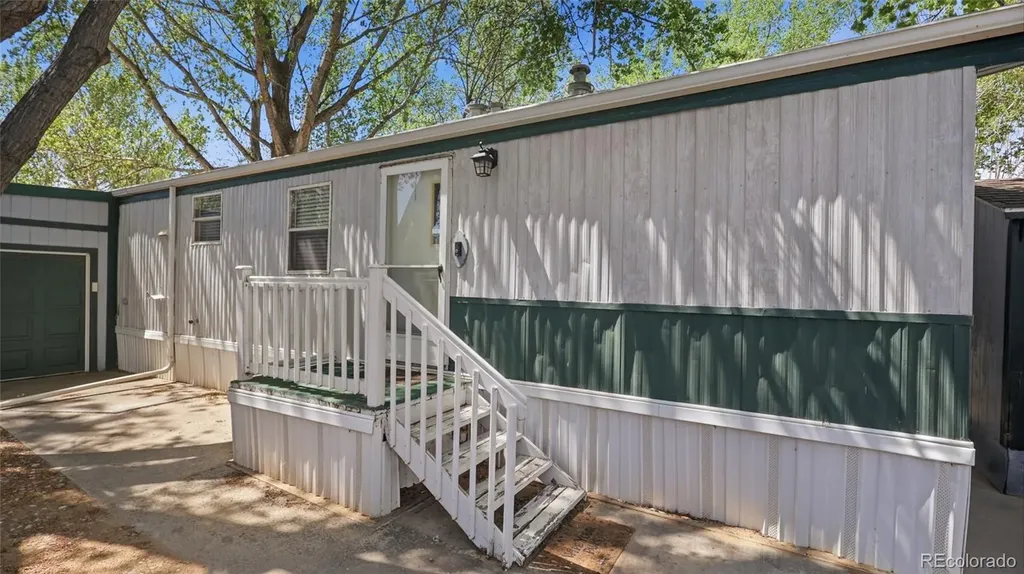256 Navajo Road Weldona CO 80653