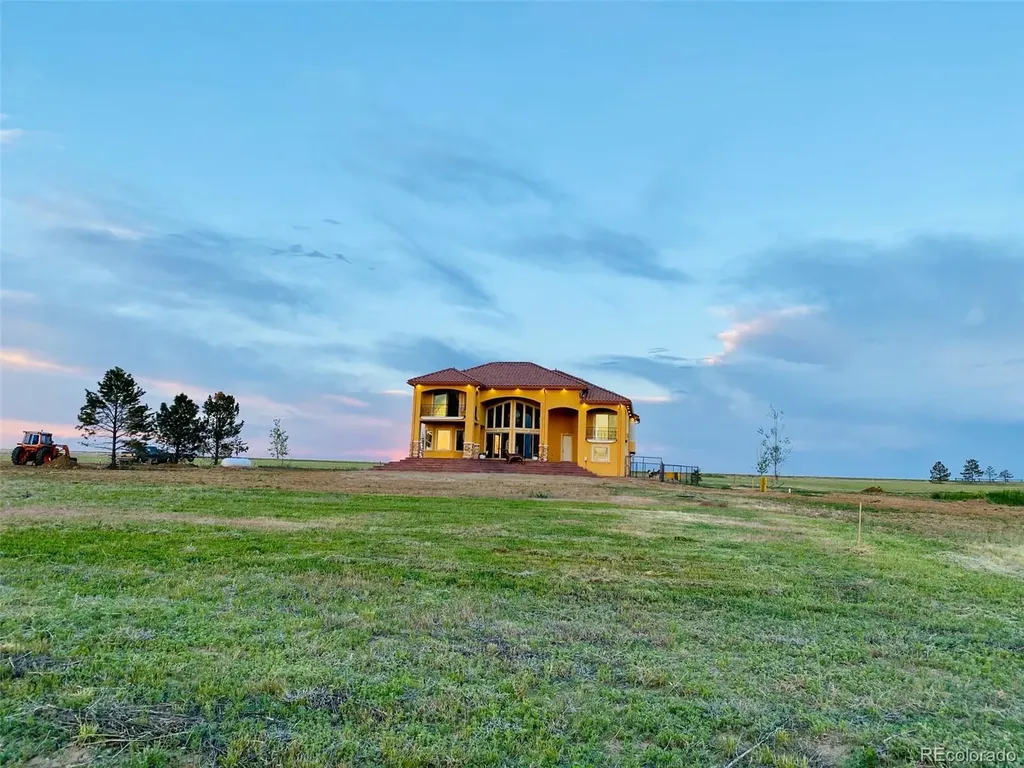 8505 Quail Run Road Watkins CO 80137