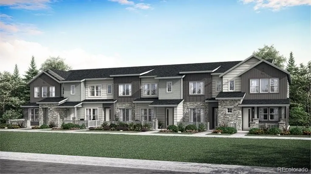 414 N Bersshine Court Watkins CO 80137