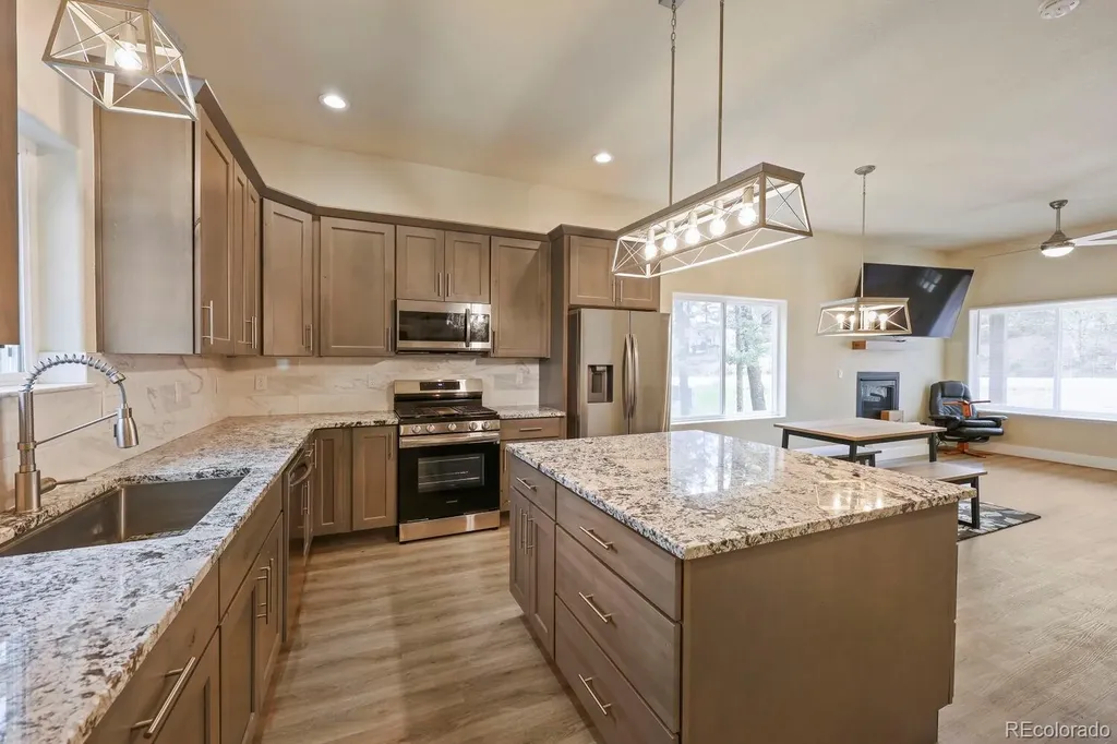 1897 N Mountain Estates Road Florissant CO 80816