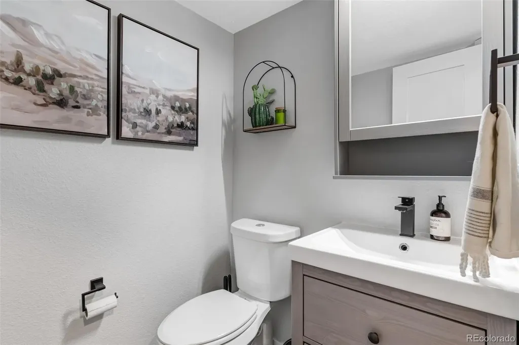 6550 S Oak Court Littleton CO 80127