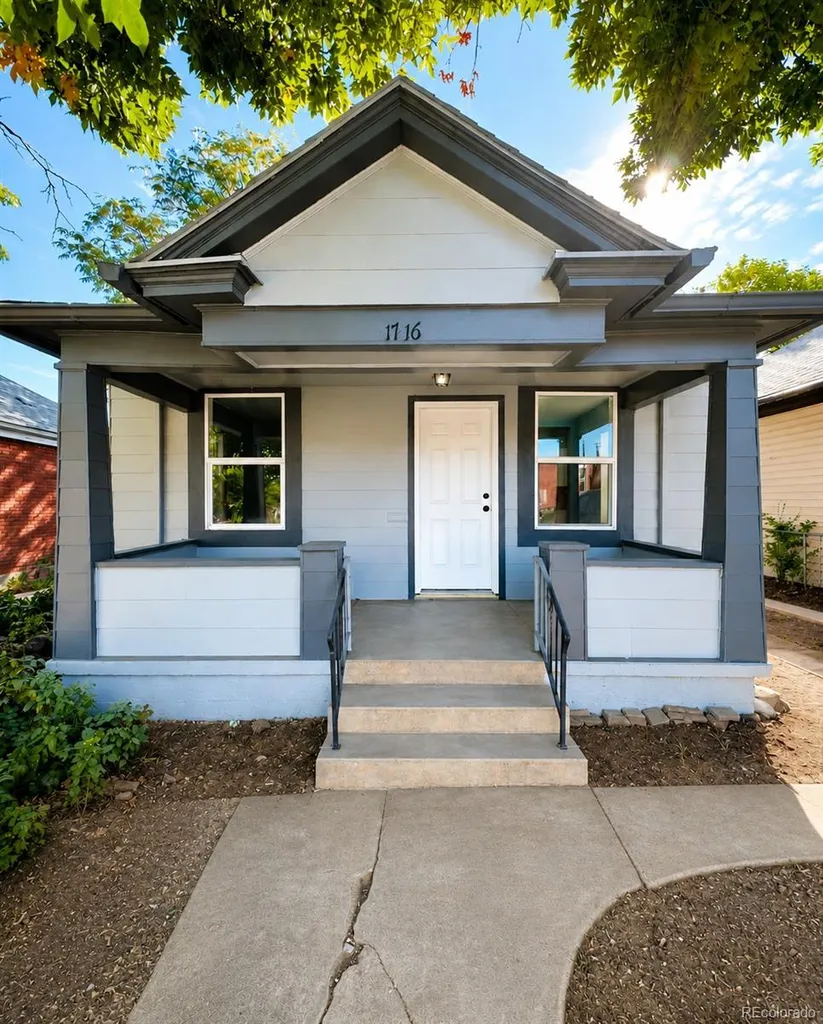 1729 E Abriendo Avenue Pueblo CO 81004