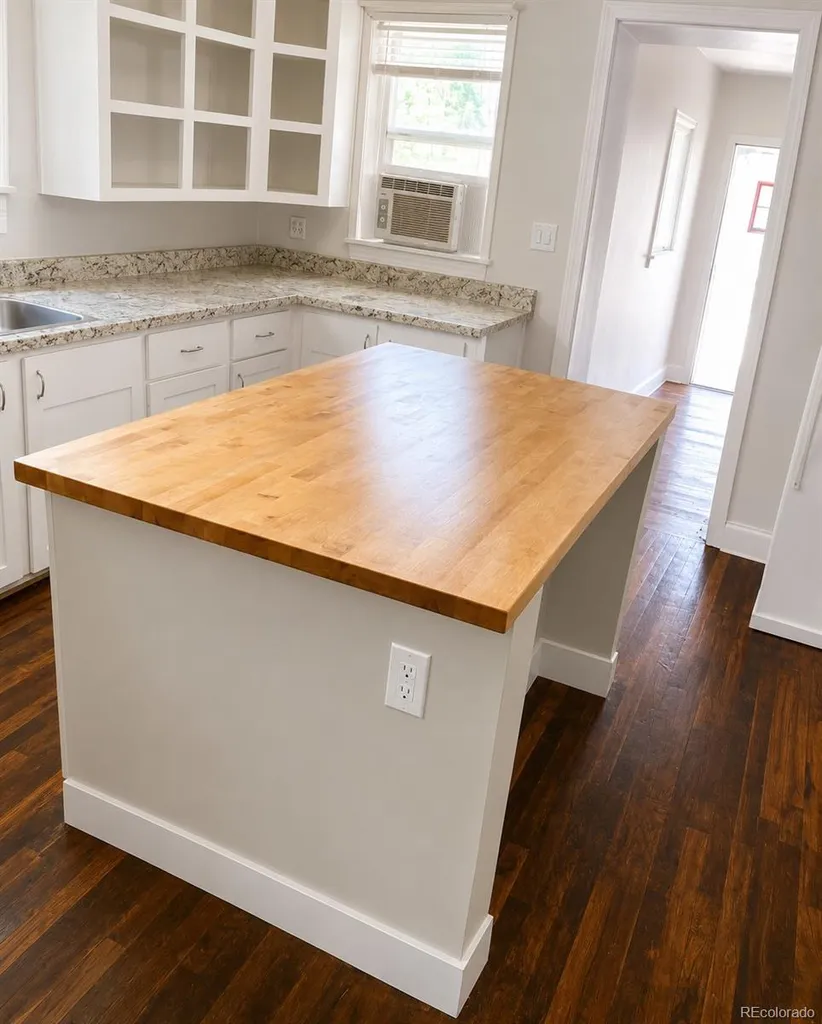 1729 E Abriendo Avenue Pueblo CO 81004