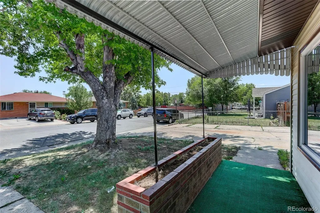 1081 S Knox Court Denver CO 80219