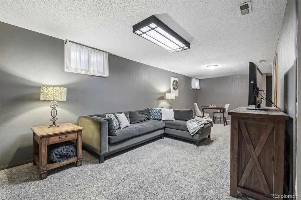 7687 Matai Court Niwot CO 80503