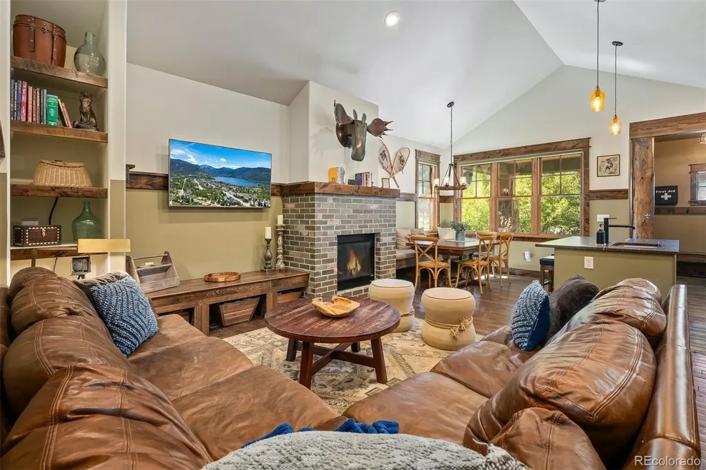 909 Park Avenue Grand Lake CO 80447