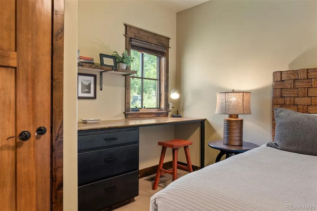 909 Park Avenue Grand Lake CO 80447