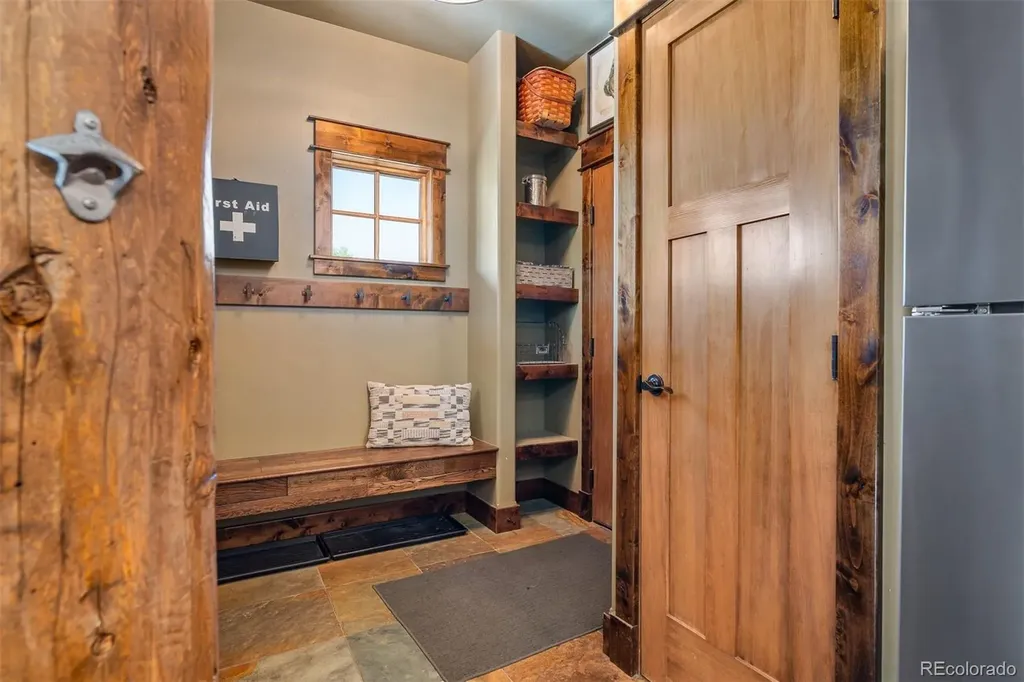 909 Park Avenue Grand Lake CO 80447