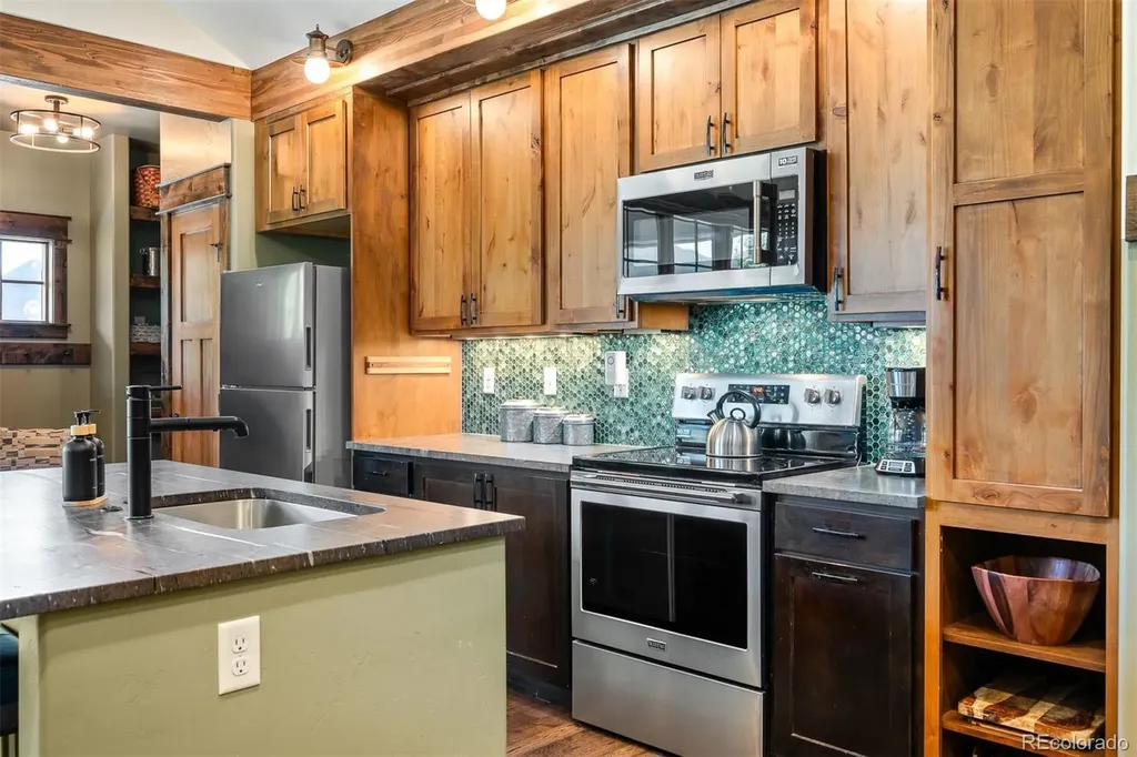 909 Park Avenue Grand Lake CO 80447
