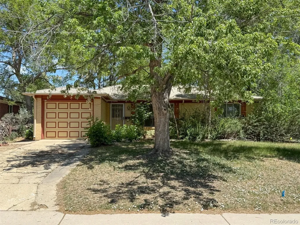 975 E 9th Avenue Broomfield CO 80020