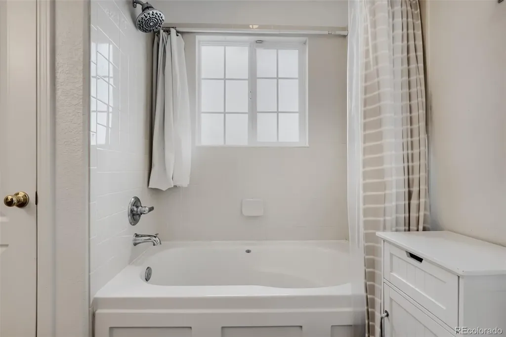 3261 S Uravan Court Aurora CO 80013