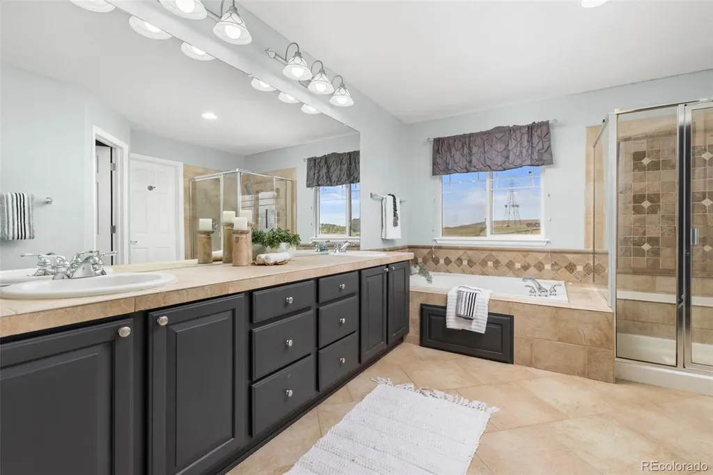 1547 S Haleyville Street Aurora CO 80018