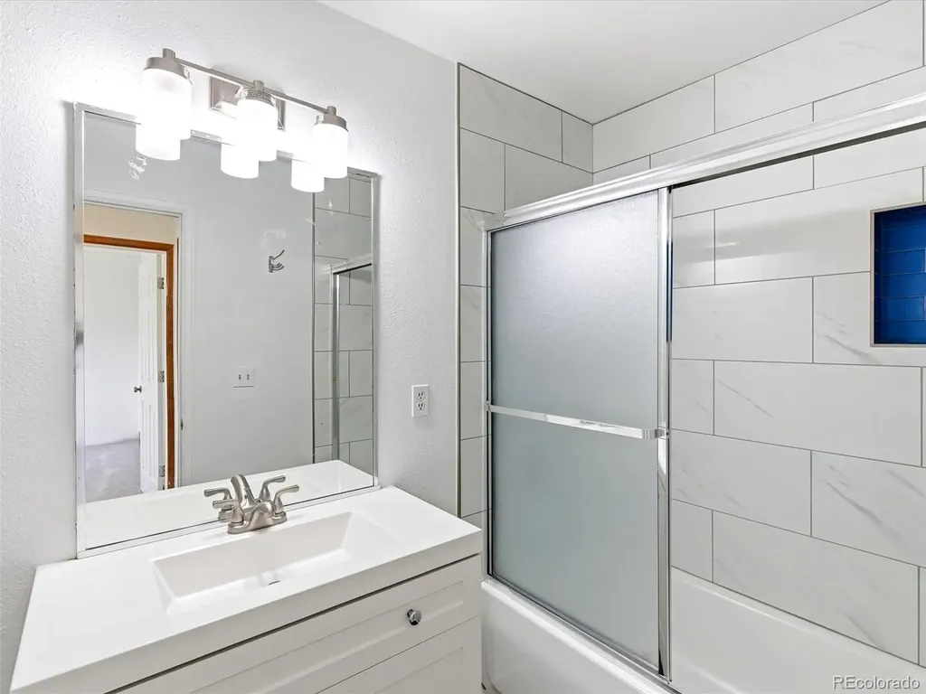 4246 S Granby Street Aurora CO 80014
