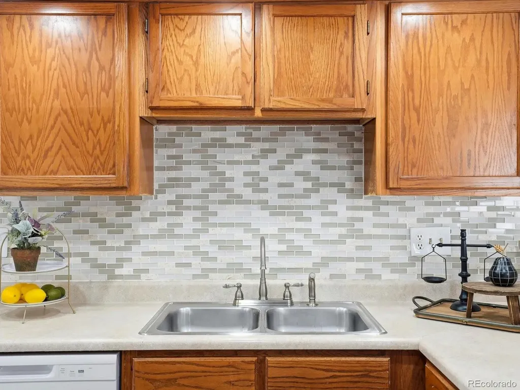 4246 S Granby Street Aurora CO 80014