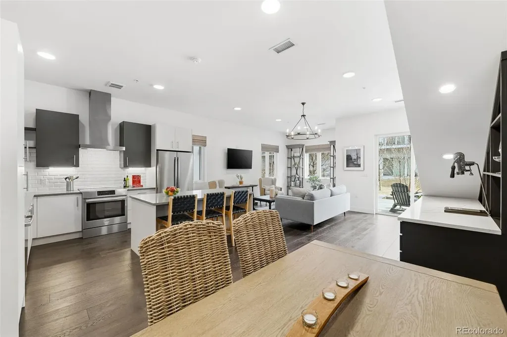 2530 Lawrence Street Denver CO 80205